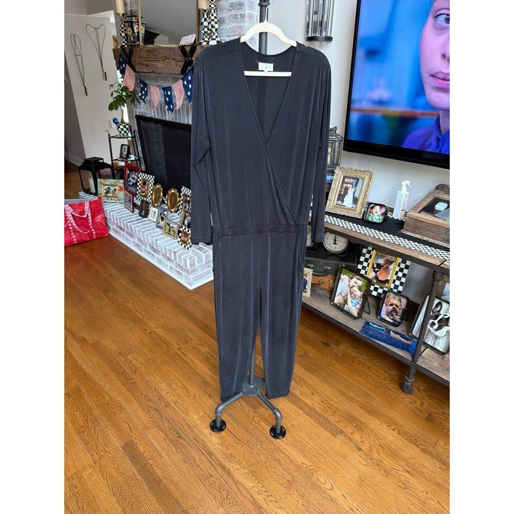 Lou & Grey black signature softblend crossover jumpsuit M